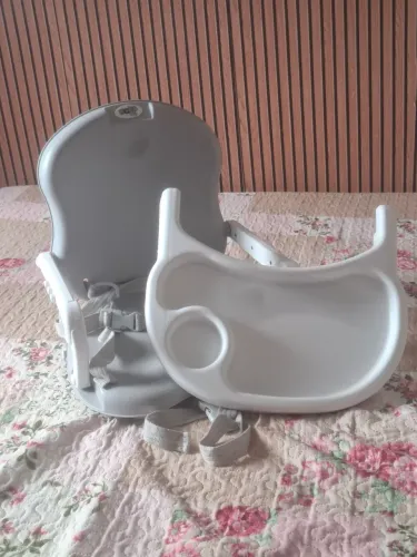 Vendo cadeira de alimentação portátil Maxi Baby