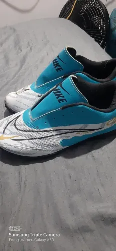 Chuteira nike número 39