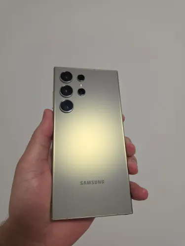 Samsung Galaxy S24 Ultra 512 GB Semi-novos 