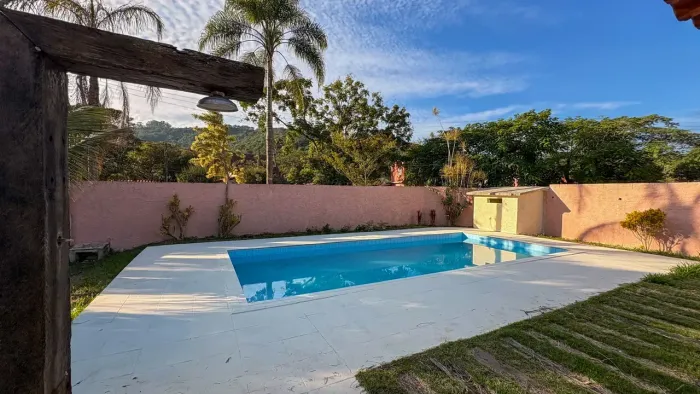 Chácara para venda com 330 metros, 4 quartos no Jardim Itapema - Guararema - SP