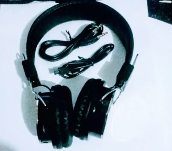 fones ouvido com radio e usb cartao