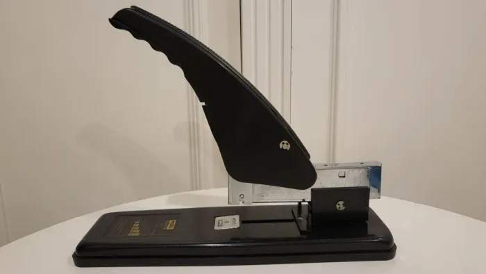 Grampeador Profissional Easy Office para até 240 folhas