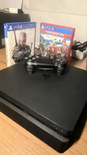 PS4 Slim 1TB + Controle Original + 2 Jogos Físicos + Jogos Digitais