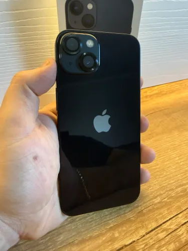 iPhone 13 128GB Preto