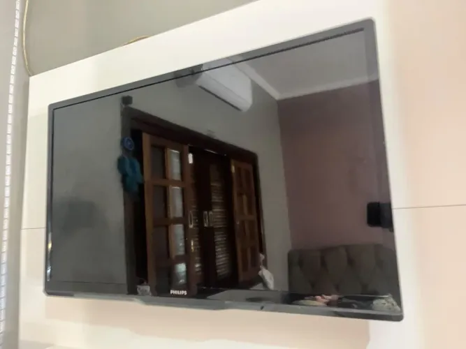 TV Philips 32 Polegadas (não é smart)