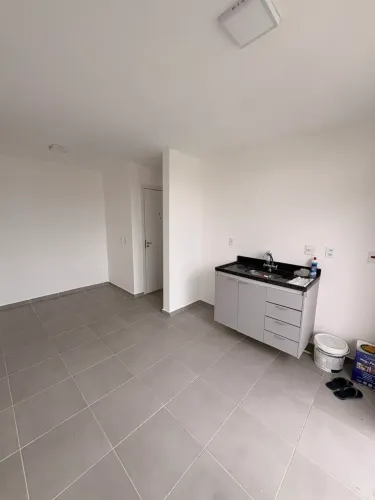 Quarto e sala c/varanda - Americas 19992