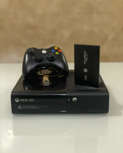 Xbox 360 Super Slim (desbloqueado) + HD de 500gb