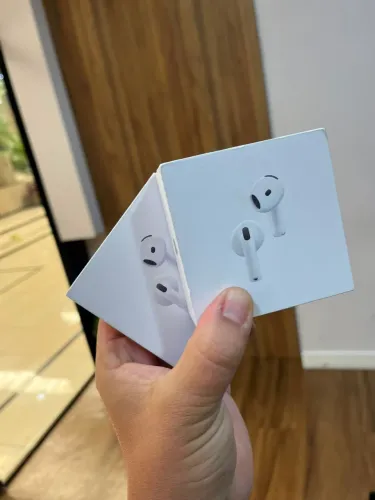 AirPods 4 com cancelamento de ruído - novo lacrado