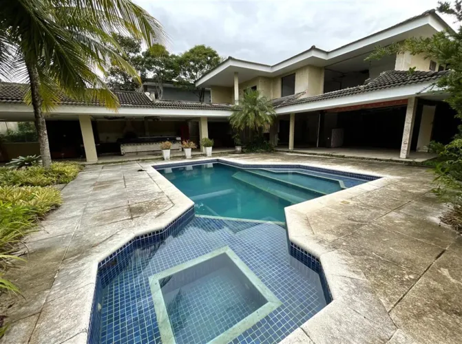 CASA À VENDA NA BARRA DA TIJUCA  CONDOMÍNIO NOVO LEBLON