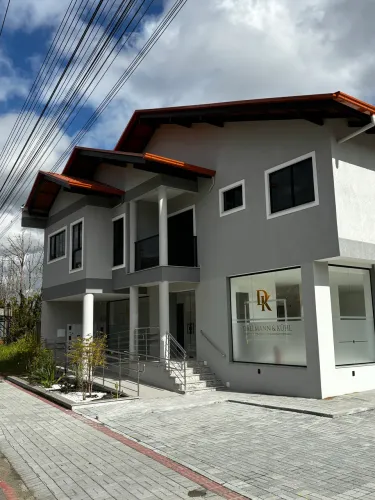 Apartamento de 1 e 2 dormitórios-Pomerode no centro