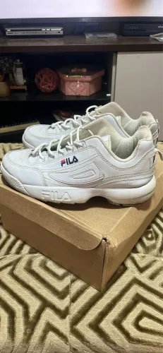 Tênis fila