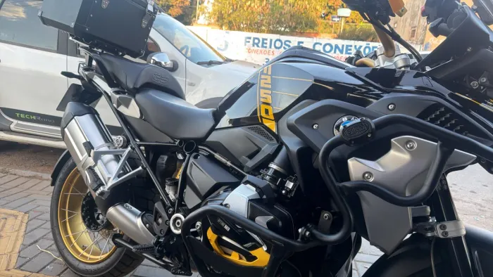 Moto muito nova sem detalhes