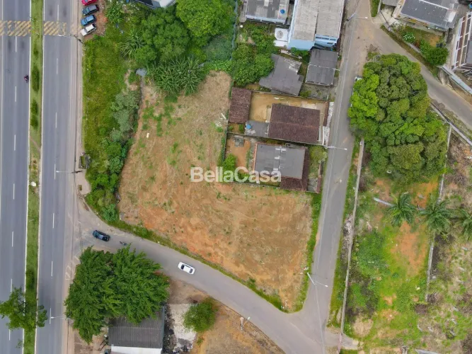 Lotes à venda, de frente para Av. Jones dos Santos Neves, bairro São José em Guarapari, me