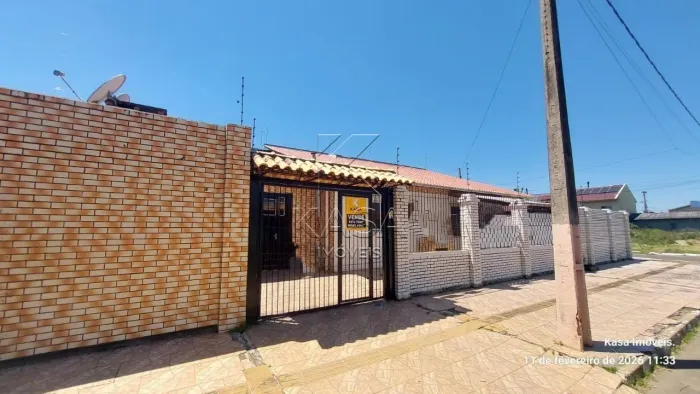 excelente casa de esquina com piscina, hidromassagem e 02 vagas cobertas!