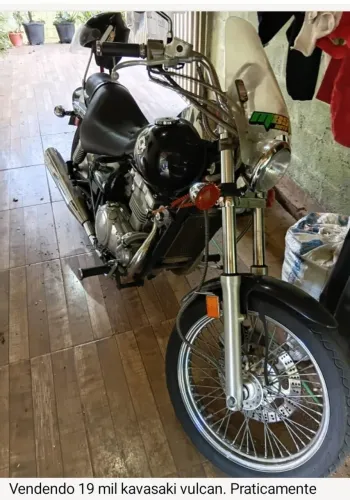 Moto praticamente nova