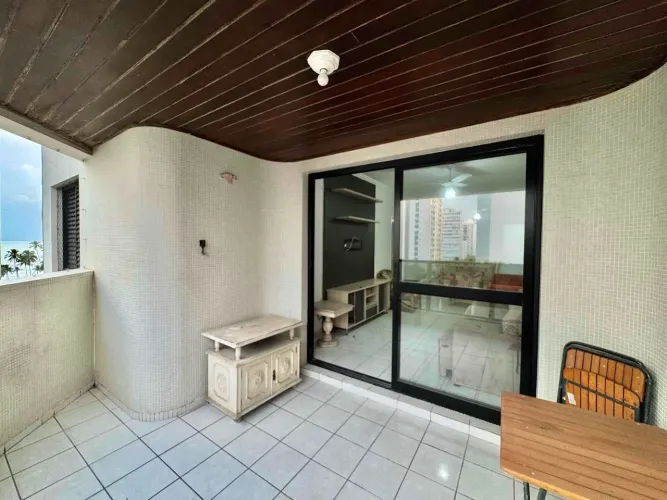 Apartamento 2 dormitórios 1 suíte reformado à Venda na Pitangueiras no Guarujá | QVista In