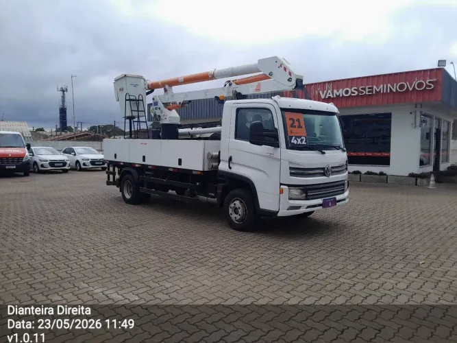 Volkswagen 11.180 Delivery 2p (diesel)(E5) 2020/2021 Vamos Seminovos São Leopoldo