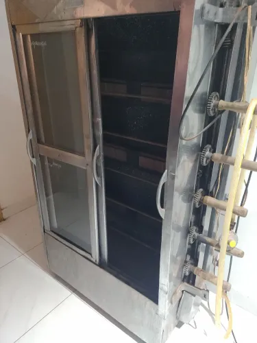 Assadeira de frango, funcionando perfeitamente 