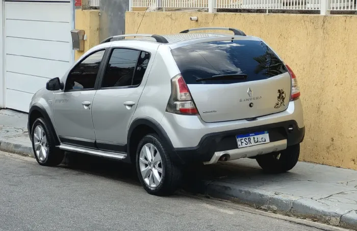 Renault Sandero Stepway Hi-flex 1.6 16V 5P Aut. 2014