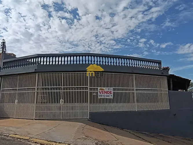 Casa para Venda em Presidente Prudente, Jardim Itapura, 3 dormitórios, 1 suíte, 3 banheiro