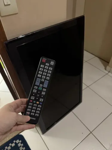 TV Samsung 42 Polegadas LED - Imagem Perfeita | Som com Defeito