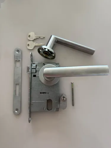 Fechadura Assa Abloy completa