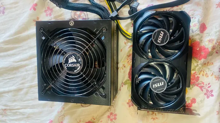 Kit gamer RTX 4060 + fonte corsair cx750m ambas nunca aberta