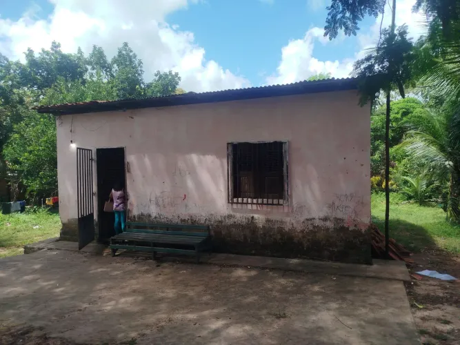 Vendo terreno no Quebra pote, com casa !