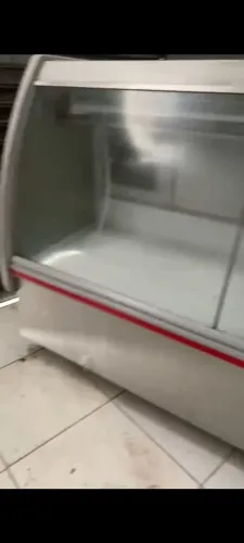 Vendo ilha e balcão frigorífico 