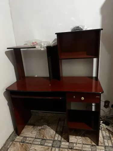 Mesa computador PARA RETIRADA 