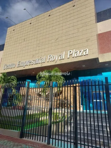 Sala para alugar em Maringá, Zona 02, com 48.36 m², Lar Center Royal Plaza