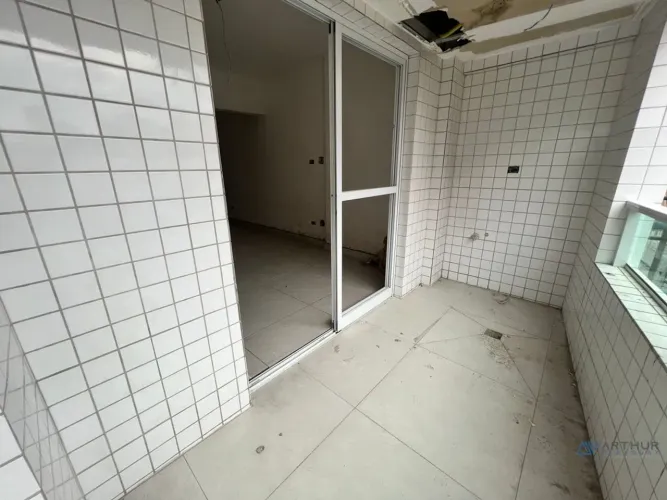 Apartamento à venda em Praia Grande com 2 dormitórios - Vista Livre na Aviação