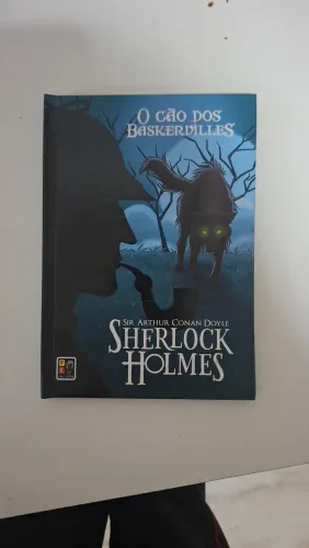 Livro Sherlock Holmes o cão dos Baskervilles 