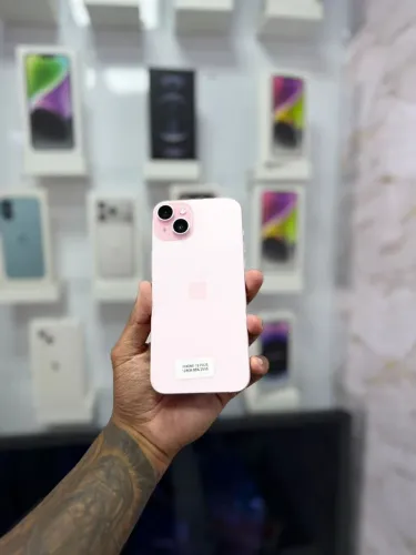 IPHONE 15 PLUS 128GB ROSA<br>R$ 3.499,00