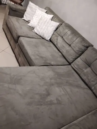 SOFÁ DE CANTO 2,70M COM CHAISE GRANDE - AMPLO E CONFORTÁVEL