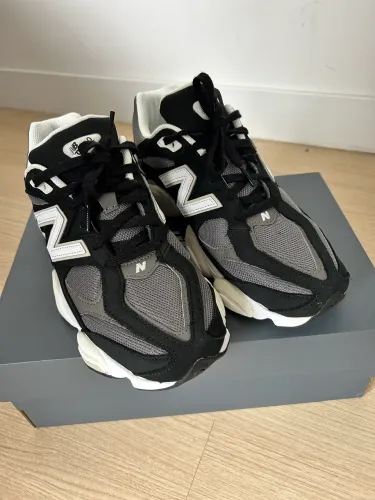 Tênis New Balance 9060 Preto/Verde