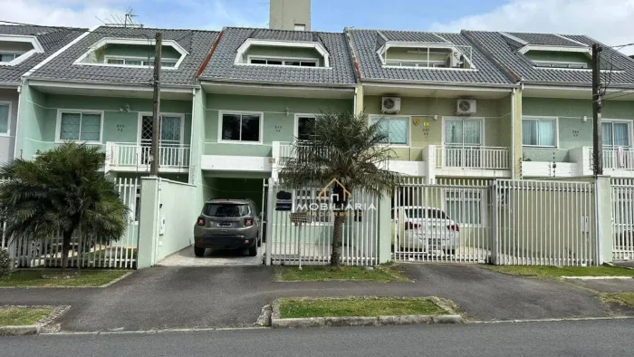 Sobrado com 3 dormitórios à venda, 200 m² por R$ 920.000,00 - Capão Raso - Curitiba/PR