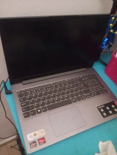 Notebook Lenovo Ryzen 5