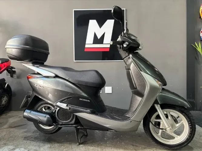 HONDA LEAD 110 2010 30.000km - Único dono - Baixa km - Revisões em concessionária