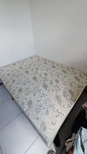 Cama de casal.