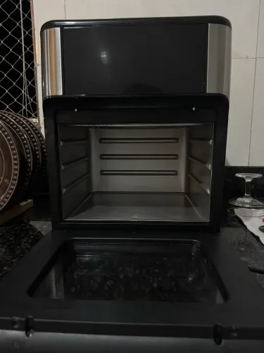 Fritadeira Air Fryer Forno Mondial Oven, modelo de 12 Litros.