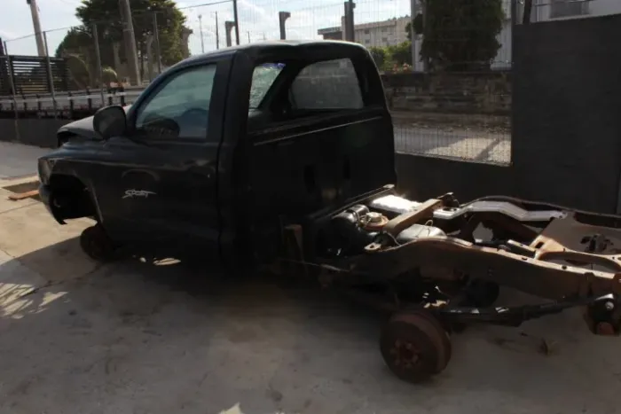 SUCATA DODGE DAKOTA 1998 6 CILINDOS GASOLINA PARA RETIRADA DE PEÇAS