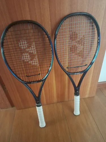 Raquete YONEX