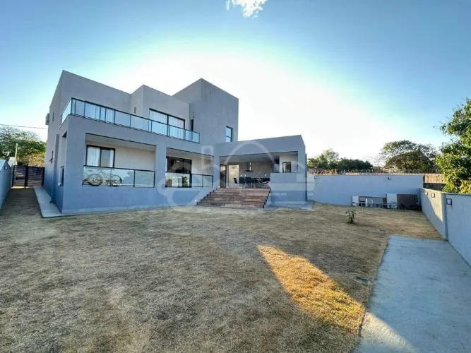 Casa em condomínio à venda, 4 quartos, 2 suítes, 6 vagas, Rosa dos Ventos - Vespasiano/MG