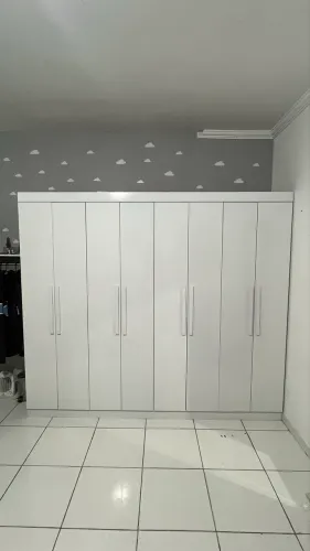 GUARDA-ROUPA EASY SLIM 8 PORTAS