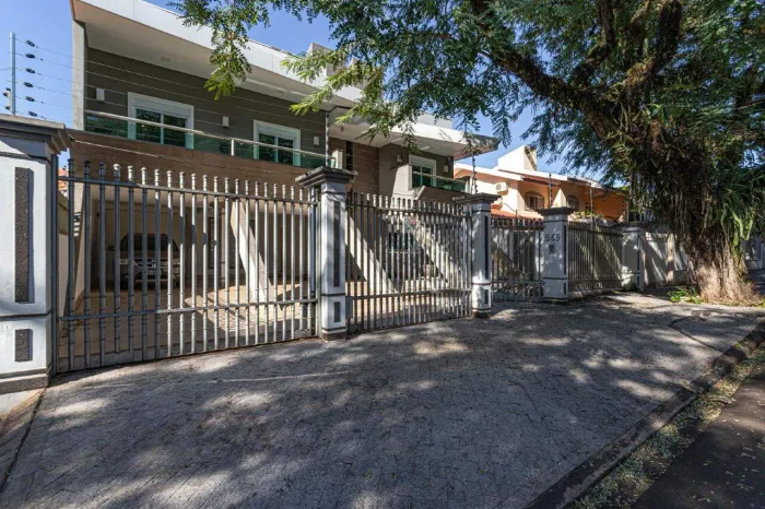 Casa alto padrão para locação - Zona 04