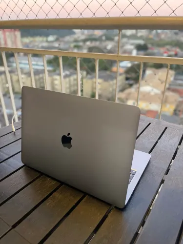 MacBook Pro M1 Touch Bar