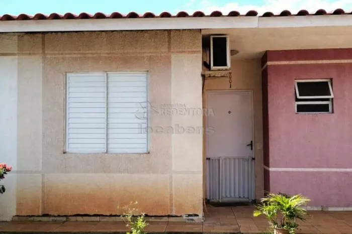 Casa Padrão para Venda com 02 Dormitórios no Condomínio Residencial Parque da Liberdade V