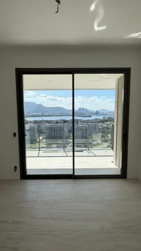 Porta Vidro Esquadria Aluminio 2,50 largura x 2,57 altura Com Vidro laminado 