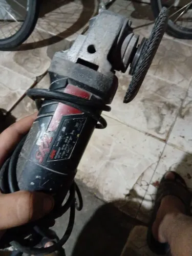 Lixadeira Skil 830W